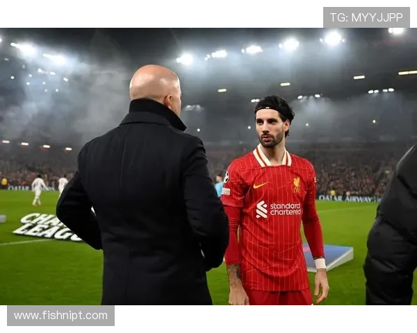 斯洛特力挺索博核心定位更合适